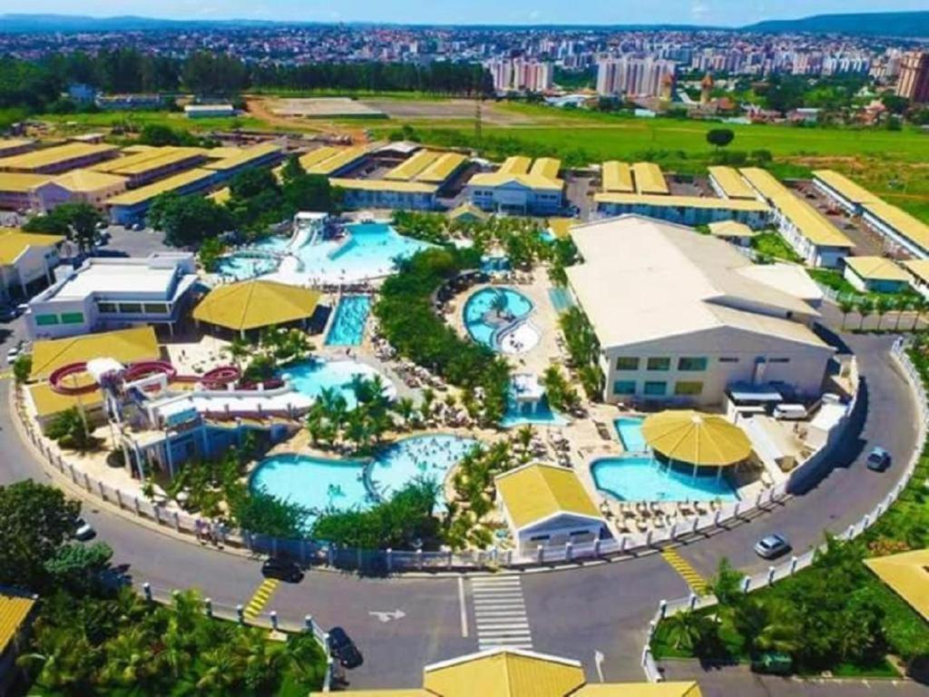 Lacqua Diroma Apartamento Completo Com Fogao, Geladeira, Micro-Ondas, Piscina 24H, Acomoda Ate 5 Pessoas Caldas Novas Exterior foto